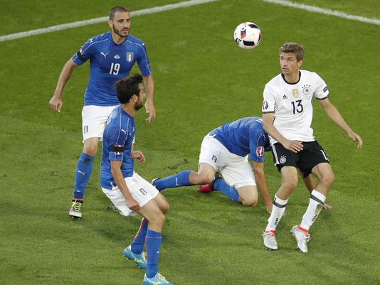 PDChina's tweet photo. #EURO2016 #GERITA latest: Jonas Hector scores as #Germany beat #Italy 6-5 in penalty shootout to enter semis. https://t.co/qgCvgCylFN