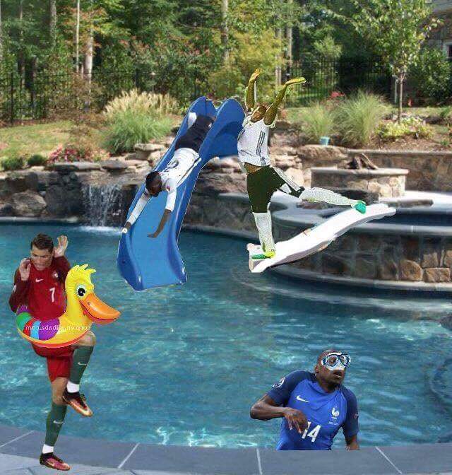 Parisiano_'s tweet photo. MDRR Ça commence déjà. Ça fait un de plus ! 😂😂😂 #ALLITA #GERITA #EURO2016 https://t.co/t0vuoG2hOy