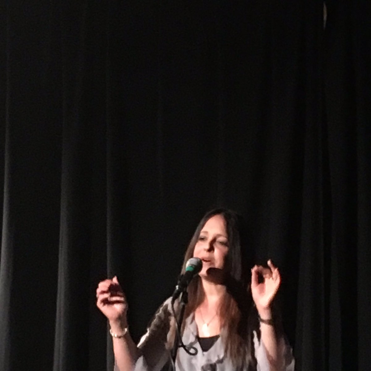 SteveLuffRadio's tweet photo. Great Bedford Gig @tinderboxduo #EntShed https://t.co/Fhy18vSnWu