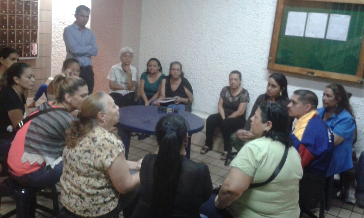 FundacionDMCP's tweet photo. Buscando soluciones para la comunidad en unión. . https://t.co/danIL3erDG