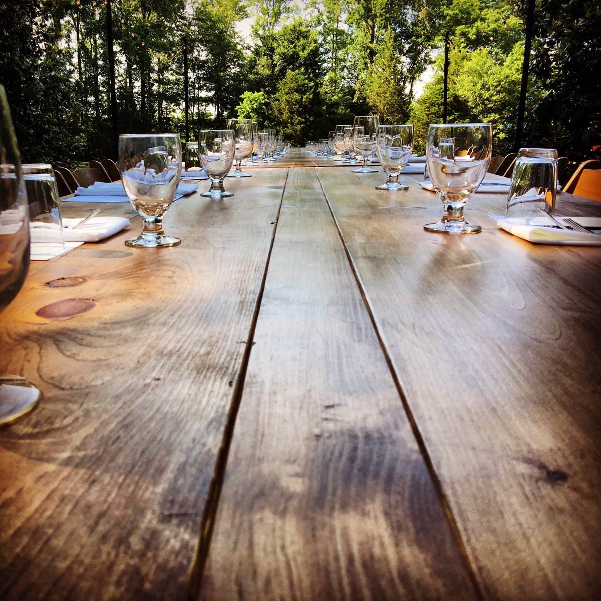 DineInTheField's tweet photo. An empty canvas. So excited for tonight's dinner at Seven Springs Farm! @SevenSpringsVA https://t.co/jbMpRHuKw1