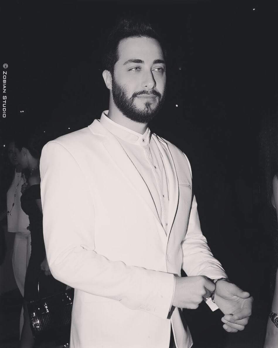 PhilippeAsmar's tweet photo. Things are not quite so simple always as black and white... #am_pm 😇 #tonightquote #philippeasmar #فيليب_اسمر https://t.co/0JYN2A8mYm