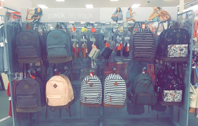 DynieleJ_2319's tweet photo. Making sure 2319 is pack on track! Cute backpacks &amp; purses are in for back to school season 🤓 @jjonesca @ATsang_TGT https://t.co/QKwoxlQFPt
