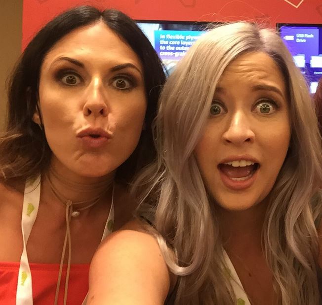 What's up you guys? I'm Lily and I'm new to this whole Twitter ish. RT for ya girl? (Ignore Jocelynn next to me 😂)