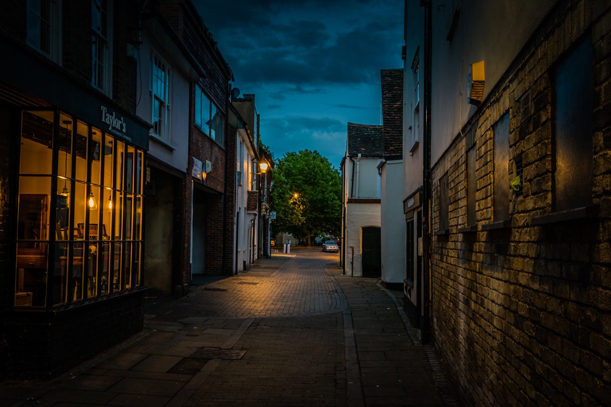 WobblyBoater's tweet photo. Went for a wander around Ware, Herts. this evening. https://t.co/JGPMpFoyIh
