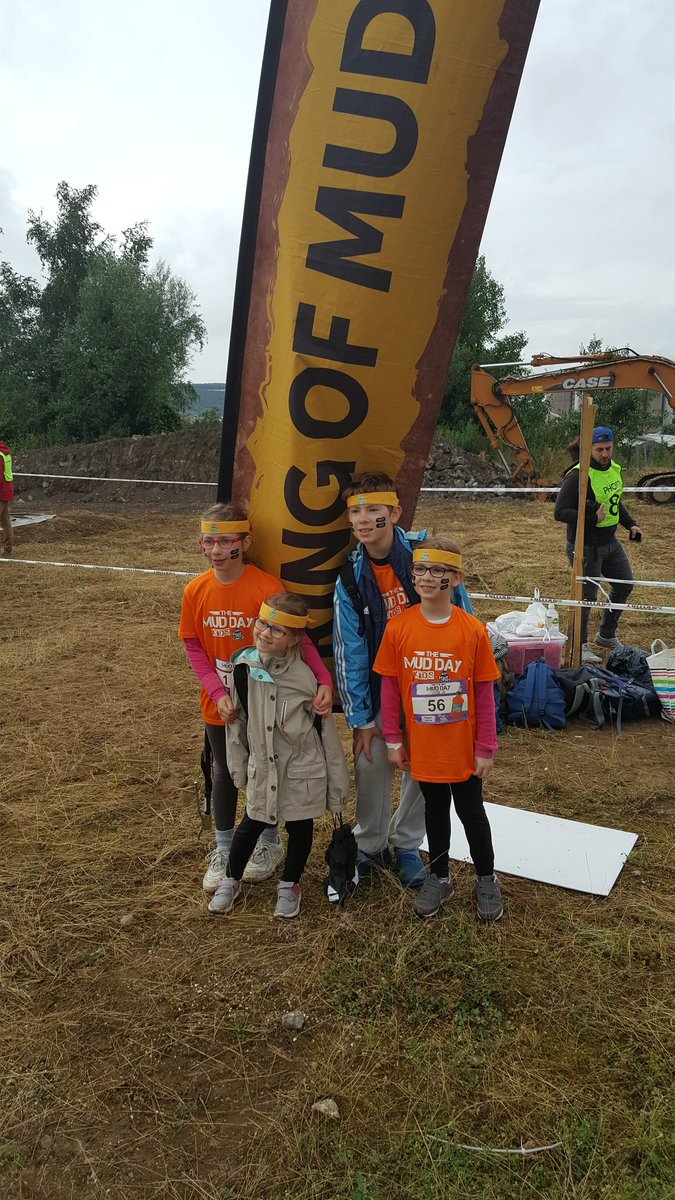 julienpernet57's tweet photo. #MudDay2016 pour les petits loups. https://t.co/OHkTH3q9D1