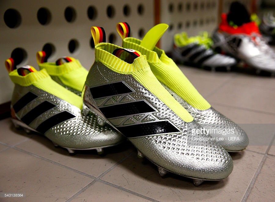 サッカースパイク Kohei Sblog Auf Twitter ドイツ代表 Mf エジル 着用スパイクは アディダス エース16 ピュアコントロール Ger ドイツエディション