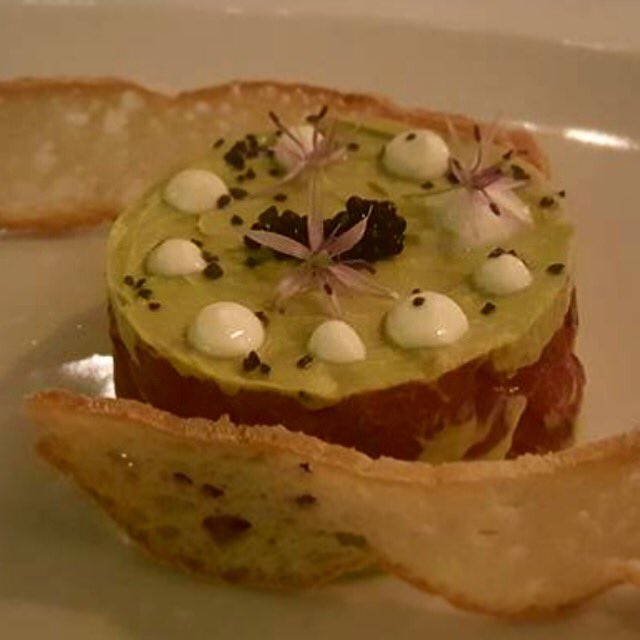 IlCieloBH's tweet photo. #4thofJuly #weekend! #AhiTunaTartare #AvocadoPuree, Horseradish #Crèmefraîche #Sturgeon #Caviar Smoked Paprika Oil. https://t.co/oe8Gd6uduE