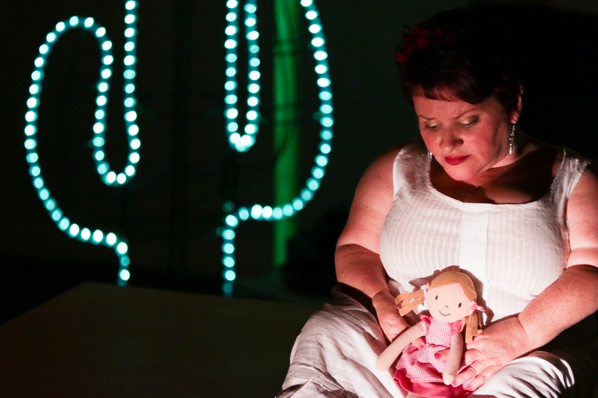 jonathandunn's tweet photo. @AgentBowditch is a stunning storyteller in #FallingInLoveWithFrida, performed in the @HijinxTheatre #HUnityFest https://t.co/7rhqUFT2lu