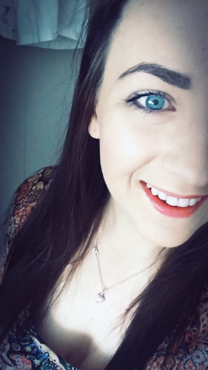 FinneyEmma's tweet photo. Feeling so positive lately ☺️☺️ https://t.co/wVuwcisn1O