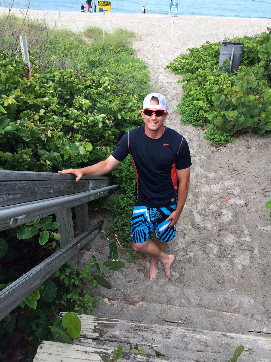baseball1587's tweet photo. ππ#BeachedUp https://t.co/eh8CNriZgQ