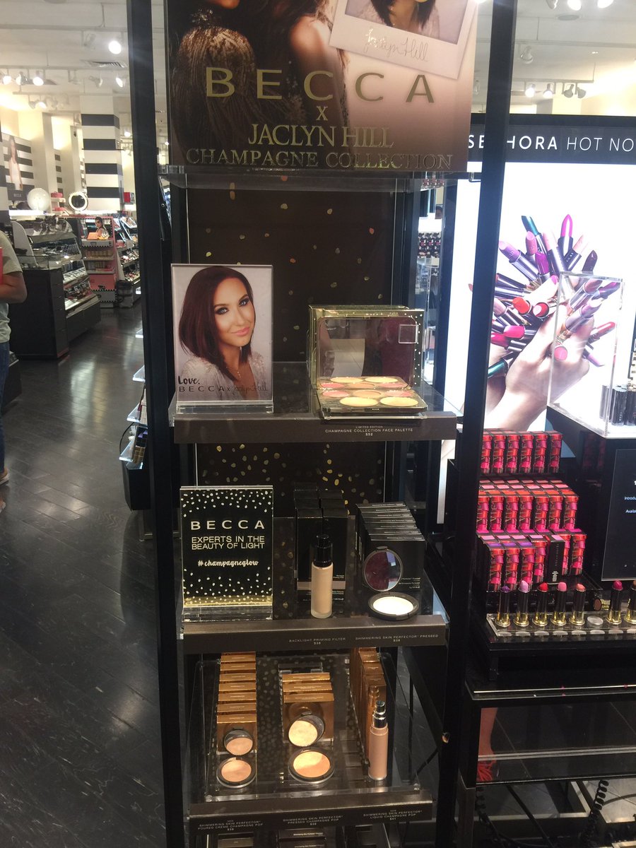calyraevapes's tweet photo. Work it girl 👑 #queen @Jaclynhill @BECCA_COSMETICS https://t.co/exljRuh1oP