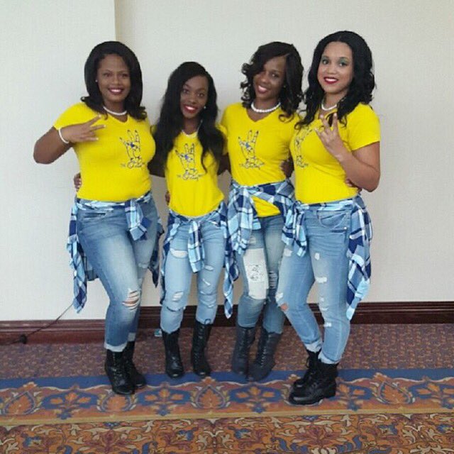 UFSGRHOS's tweet photo. #PrettyPoodleAlert #UFOAS ๐๐ฉ๐ฉ๐ฉ๐ฉ๐ https://t.co/JIIUAlZRRv