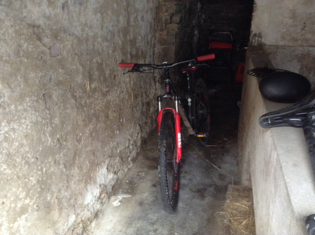 DhOberberg's tweet photo. This are my bikes I use actually. #biken #mtb #dh #fr https://t.co/Y3JSkh2rJi