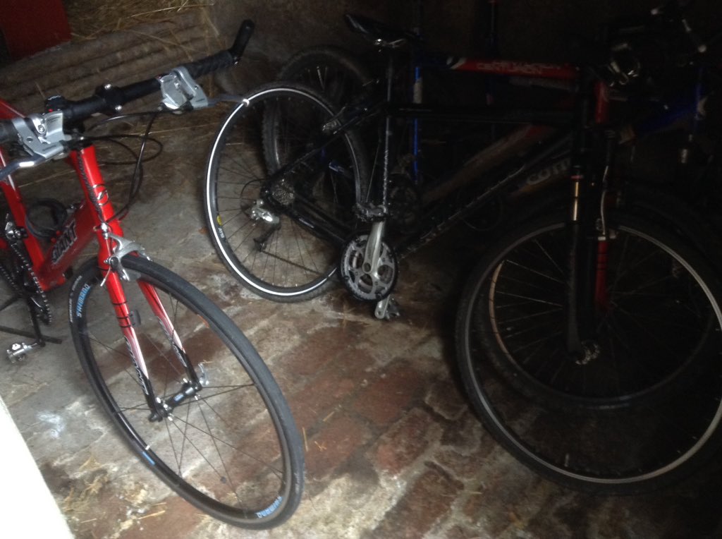 DhOberberg's tweet photo. This are my bikes I use actually. #biken #mtb #dh #fr https://t.co/Y3JSkh2rJi
