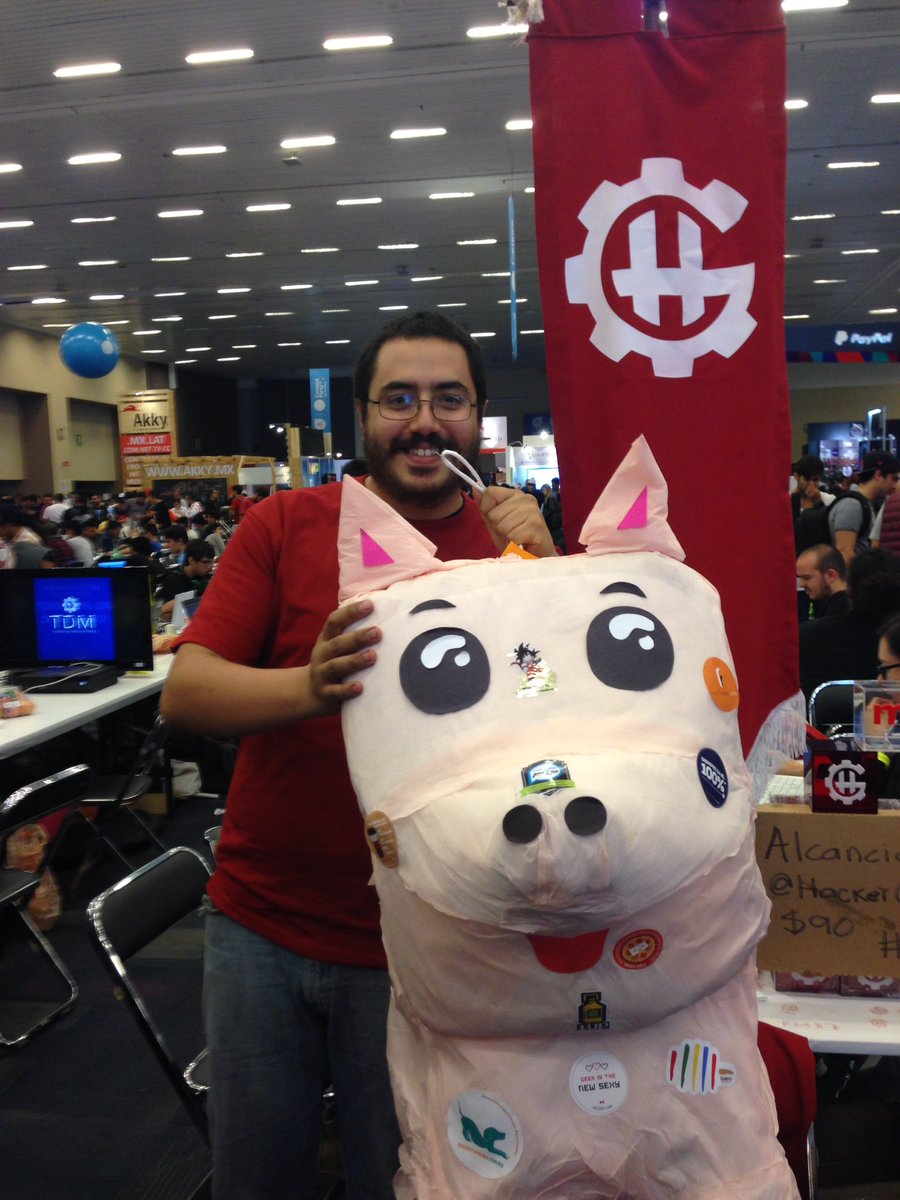 JesusPiniata's tweet photo. Gracias @HackerGarage por la playera #CPMX7 https://t.co/g6IuaDwCVg