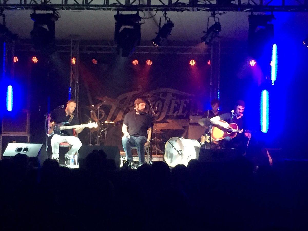 jkfinley's tweet photo. Matt & Toby/@Devinitely (@OfficialEmery acoustic) @audiofeedfest #audiofeed #audiofeed2016 https://t.co/jx7xA11iFy