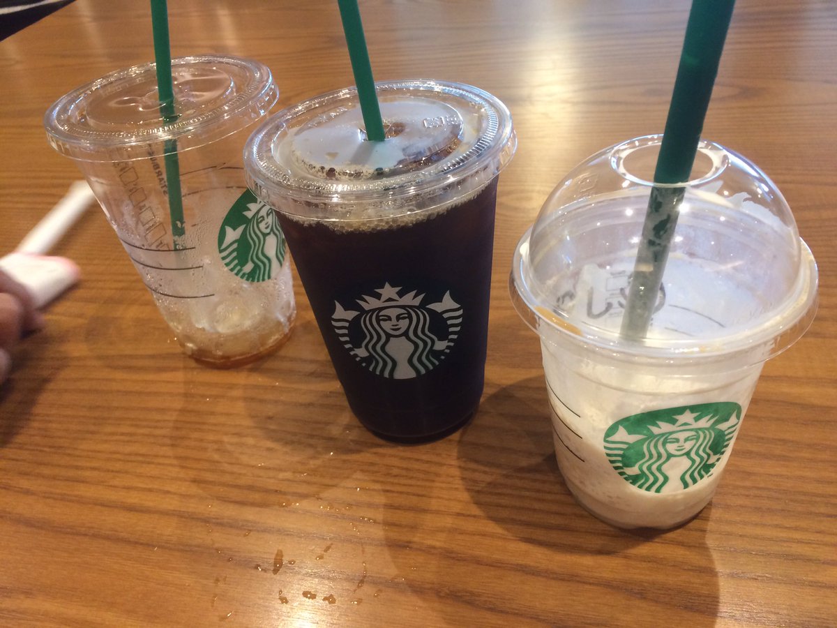 serubora's tweet photo. コーヒーゼリーうま(ё)
はいからさんは朝からブラックコーヒーベンティ２発…
クルットゥ！！(ё) https://t.co/hvROQ9ePK7