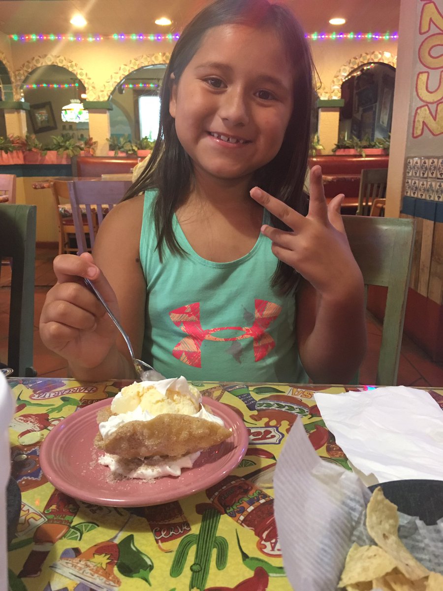 CrawfordEstela's tweet photo. Happy 7th birthday to this kid! We love you to the moon and back! 💜 #kylabug https://t.co/SgTpazw7Co