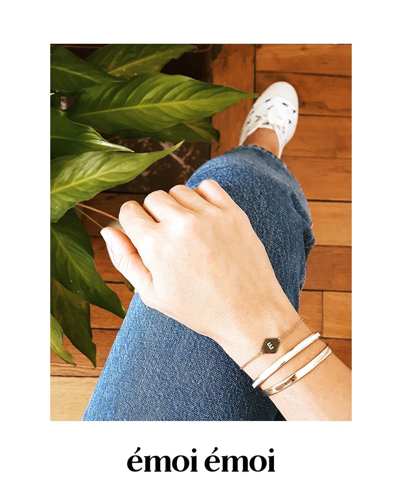 {E comme...}
Edouard, Élisa, Éloïse, Emma, Ethan, Eugénie...
Nos bijoux sont de retour :
emoi-emoi.com