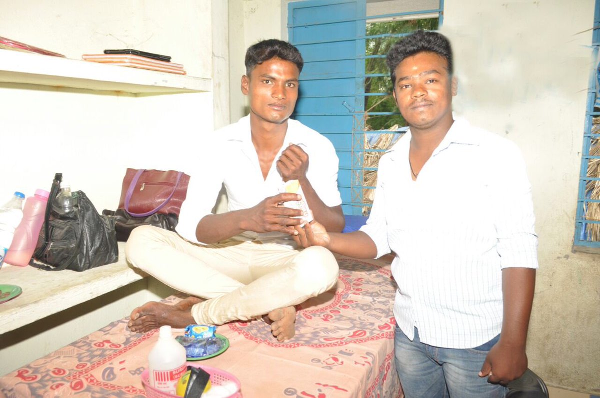 Gopi_Thiraviyam's tweet photo. #Vellore @Gautham_Karthik Fans arranged #Blood_Donation for @AshwinRob bro Birthday
Future we I'll do more Service🏃🏻 https://t.co/dpGdKxWduL