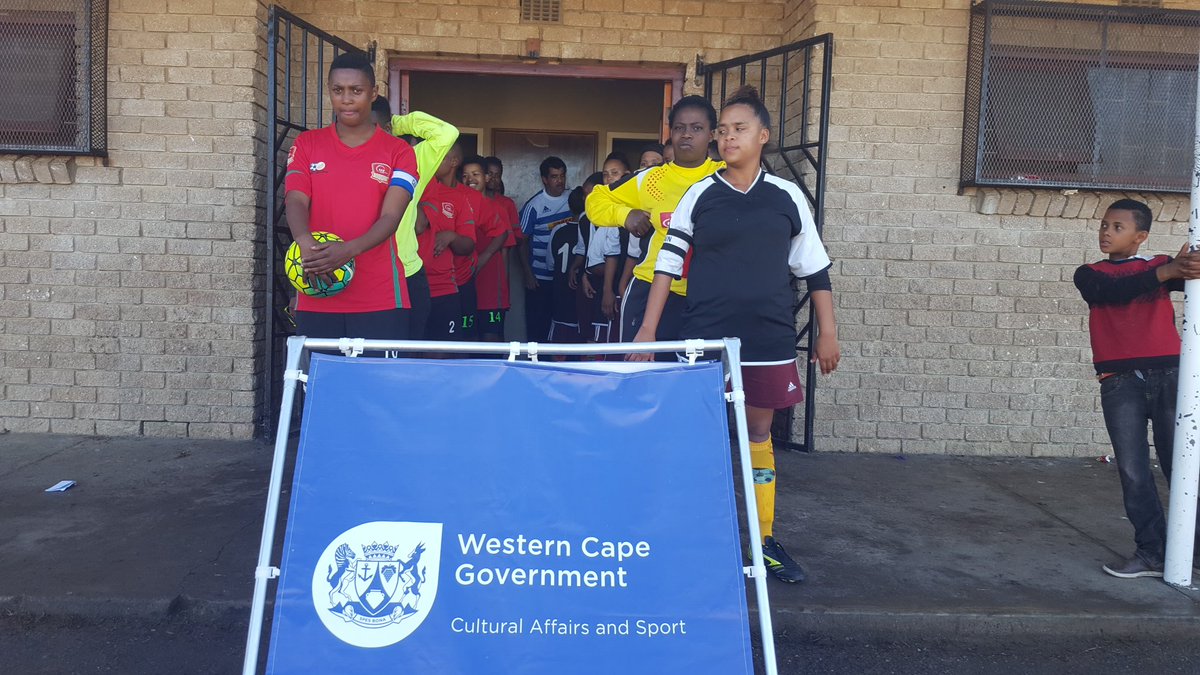 OutTherefran's tweet photo. @oysterfestival ladies league #soccer finals about to start #Sedgefield vs #knysna @BraamAbraham @knysnatourism https://t.co/0amgZMP2Vf