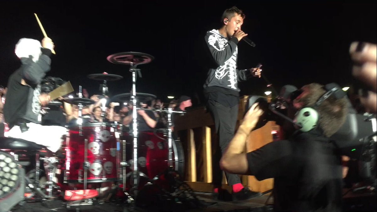 BriannaAlbertaa's tweet photo. Tonight had to be one of the best nights of my life. Thank you @joshuadun and @tylerrjoseph @twentyonepilots https://t.co/MQ2B7feqdn