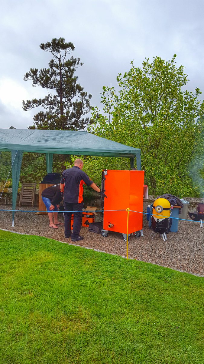 minxymoojones's tweet photo. Rain has stopped.. @RivieraBBQ @PaultheProq @PenGrillie  come see us #pengrillie #bbqfamily #bbqlove https://t.co/bAHTG2RP18