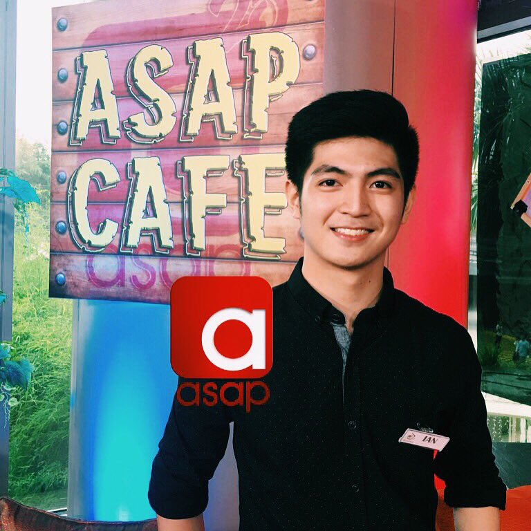 ASAPOfficial's tweet photo. Daming nagtatanong kung sino itong cutie barista namin sa ASAP Cafè today! Who wants coffee? 😊😍🤗 #ASAPBuhos https://t.co/94RftxGAeE
