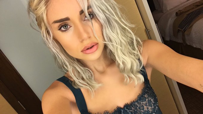Naomi Woods Nude Leaked Videos and Naked Pics! 304