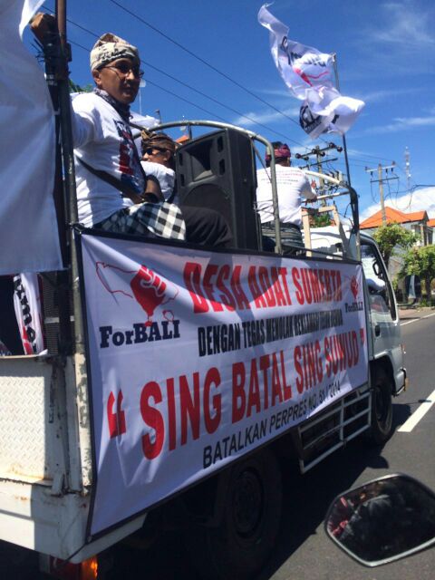 sarasdewi's tweet photo. Desaku tersayang #Sumerta sing batal sing suud (tidak batal maka tidak berhenti) #balitolakreklamasi @smilingdiana https://t.co/9yqtxh6csz