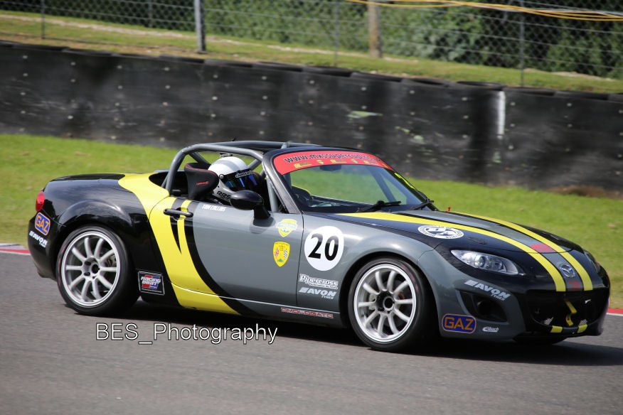 BES_Photography's tweet photo. Brands Hatch @Brands_Hatch #BrandsHatch BRSCC MX5 Supercup @MX5SuperCup #MX5SuperCup, @BrsccHQ #BRSCC https://t.co/5whx7IqxPT