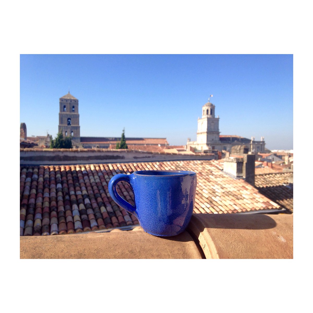 Last day in Arles....
L'Artiere Bookshop is open, come by to say hello! 
26, rue des Arènes - 13200 Arles