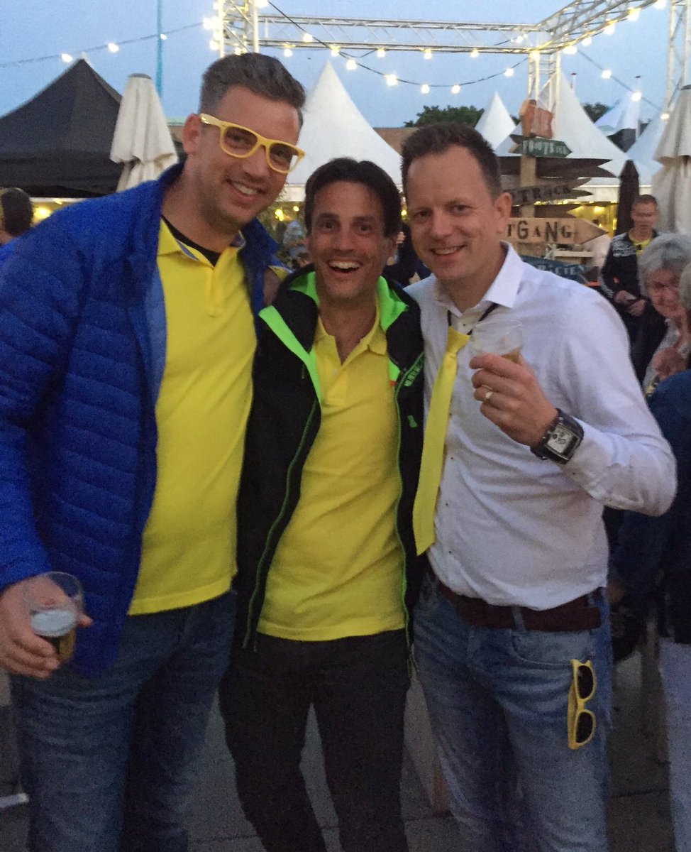 PeterHutten's tweet photo. And then, with the believe in the opportunity of sunpower รกnd a #touchofyellow, an amazing moment is happening https://t.co/szQtm0k44T