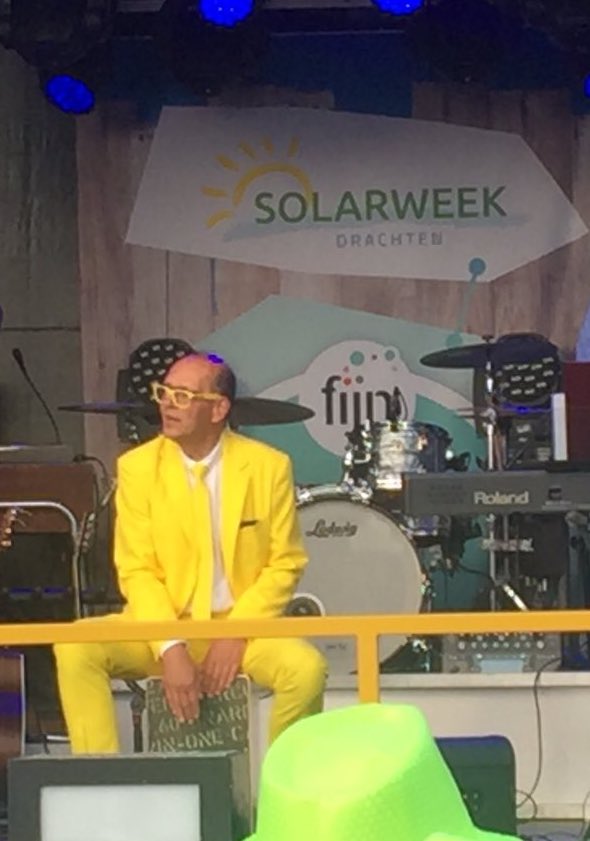 PeterHutten's tweet photo. And then, with the believe in the opportunity of sunpower รกnd a #touchofyellow, an amazing moment is happening https://t.co/szQtm0k44T