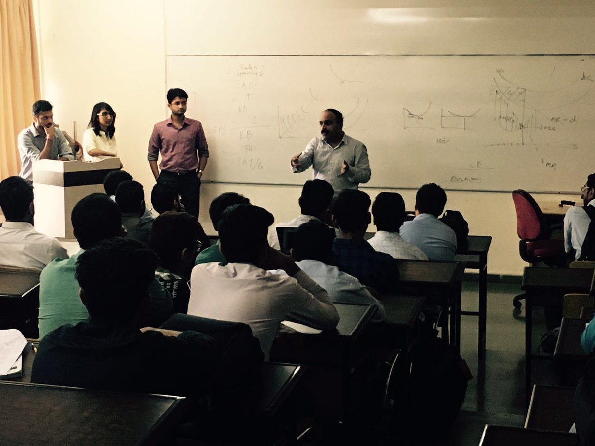 SIIBTweets's tweet photo. "An investment in knowledge pays the best interest" - Benjamin Franklin
#financesession #KYI #lifeatsiib #pune https://t.co/aJuBmPeaYx
