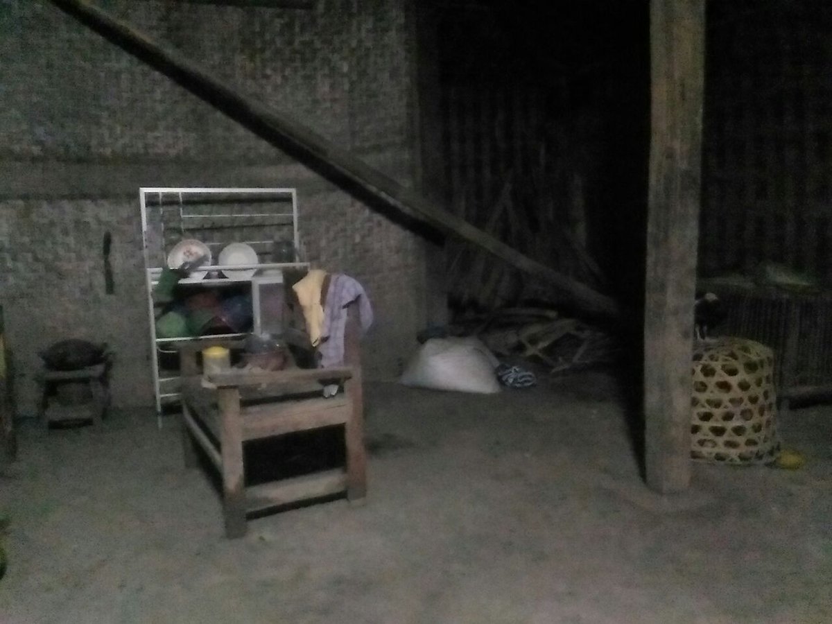adi_juliant's tweet photo. @HumasKabSragen @ganjarpranowo @UpdateSragen @YuniUntung.monggo cek pk,bangkle Kec Tanon byk rumah yg tak layak Huni https://t.co/YauiK0C8W0