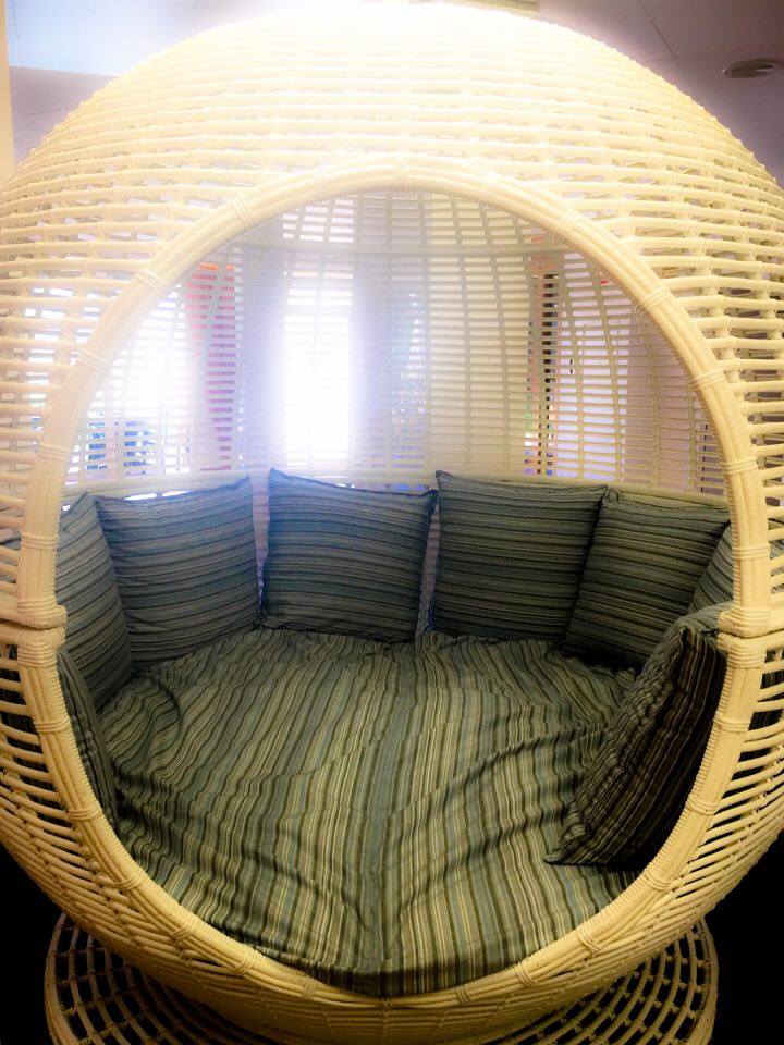 HotelMonteplaya's tweet photo. Our #AppleBench changes look! Now it is of a beautiful #SumusBlue. Do you like it? :) https://t.co/utq7FigdpF