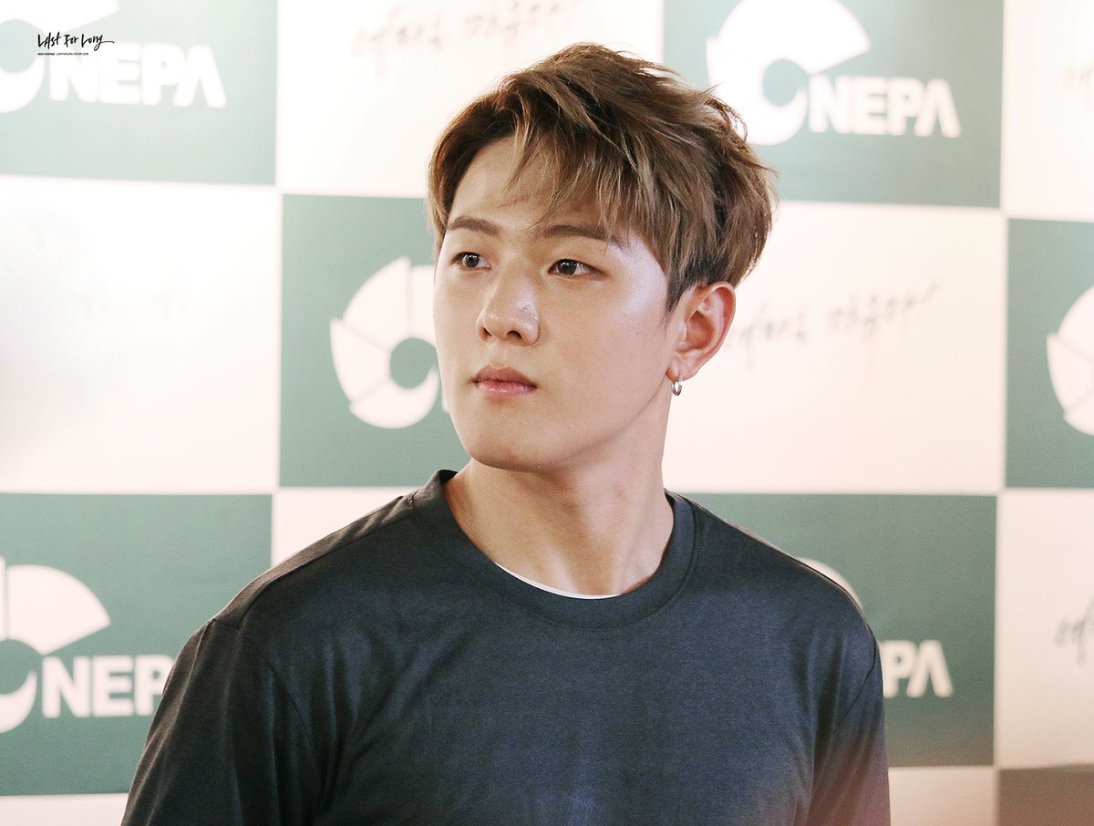 L4L0915's tweet photo. 160709 NEPA #동혁 #김동혁 #donghyuk #iKON
동도니 잘생김 대폭발.....｡ﾟﾟ(*´□`*｡)°ﾟ｡

https://t.co/YWdMhnYgc7
https://t.co/HJ1Ug6Qwom https://t.co/j7JGVf0TnI