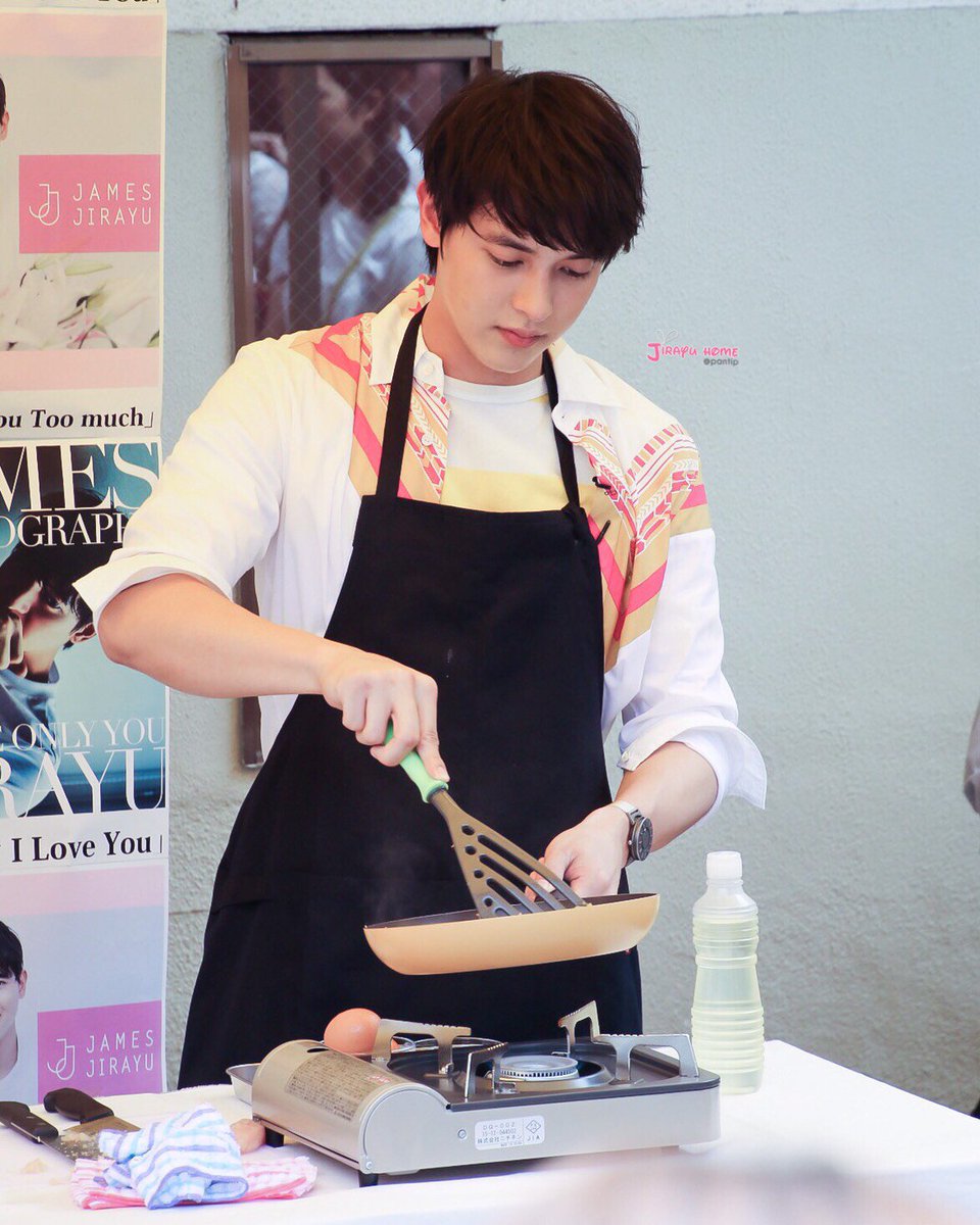 JirayuHome's tweet photo. ลีล่า+หน้าตา =อาหารตาชั้นเลิศ 😃 กระเพาไก่ไข่เจียวฝีมือพี่เจมส์อร่อยนะจะบอกให้ 😋 #jirayu_japan #jirayu_jj https://t.co/jrW2Xdv9bp