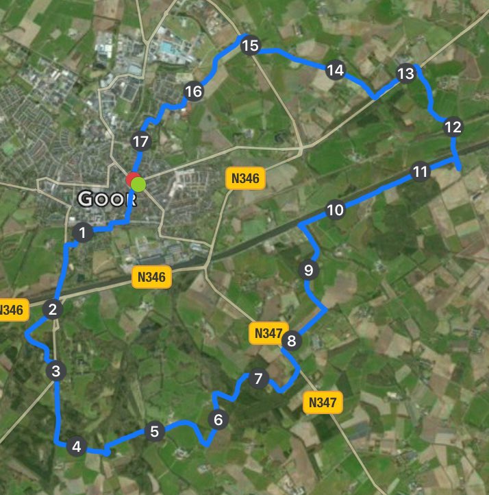 In het ochtend zonnetje ruim 17km gelopen, benieuwd of de processierups wederom heeft toegeslagen...