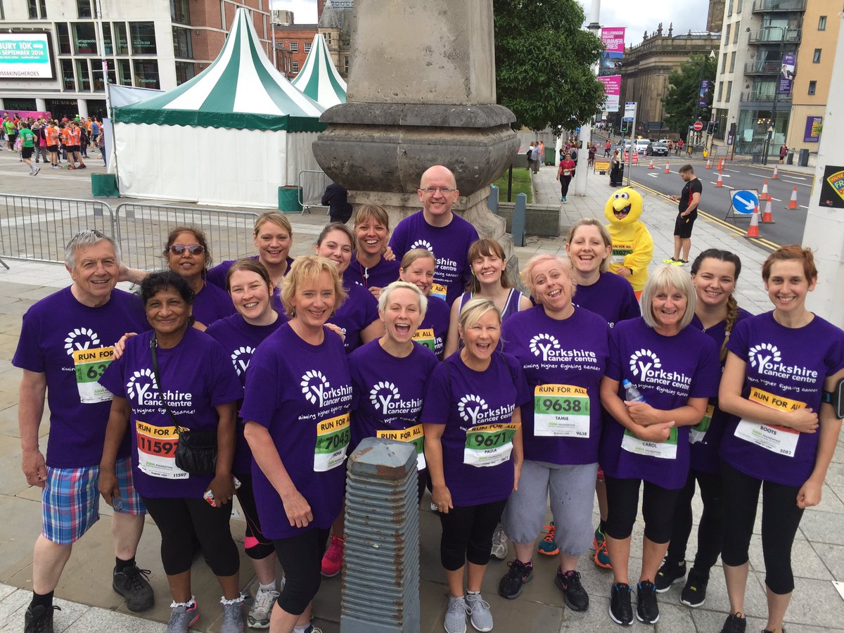 LeedsHospitals's tweet photo. Our Leeds Cancer Centre team ready to go for @YCC_Appeal #leeds10k https://t.co/dl3RfZohRz
