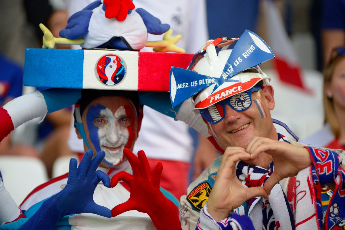 EURO2024FRA's tweet image. #EURO2016

⚽️ 🌟FINALE🌟 ⚽️

🕘 Ce soir 21h 

#FRAPOR   

📺 Clair @M6

📍 @VilleSaintDenis 

RT=soutien @equipedefrance