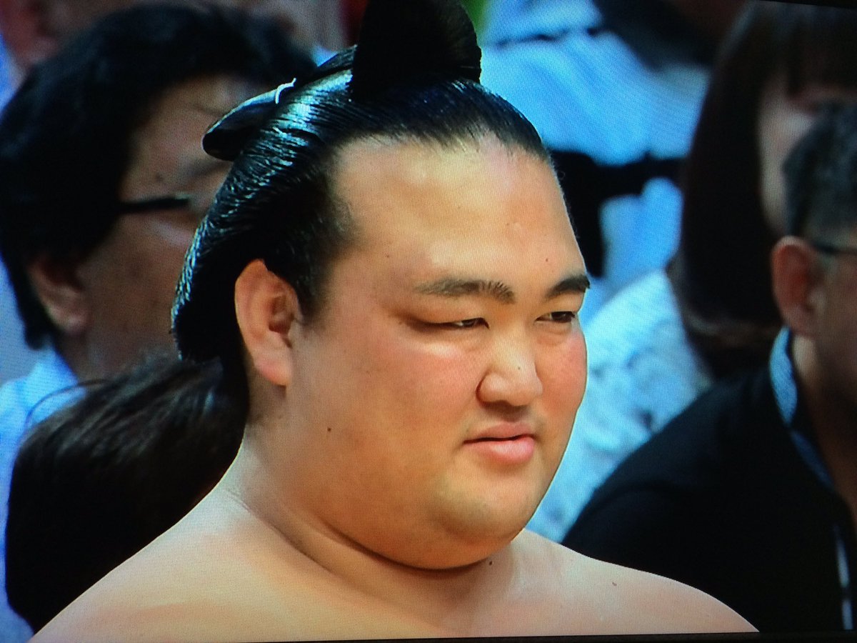 迷いを無くした顔ってこんなに凄いのか 稀勢の里を見て Togetter