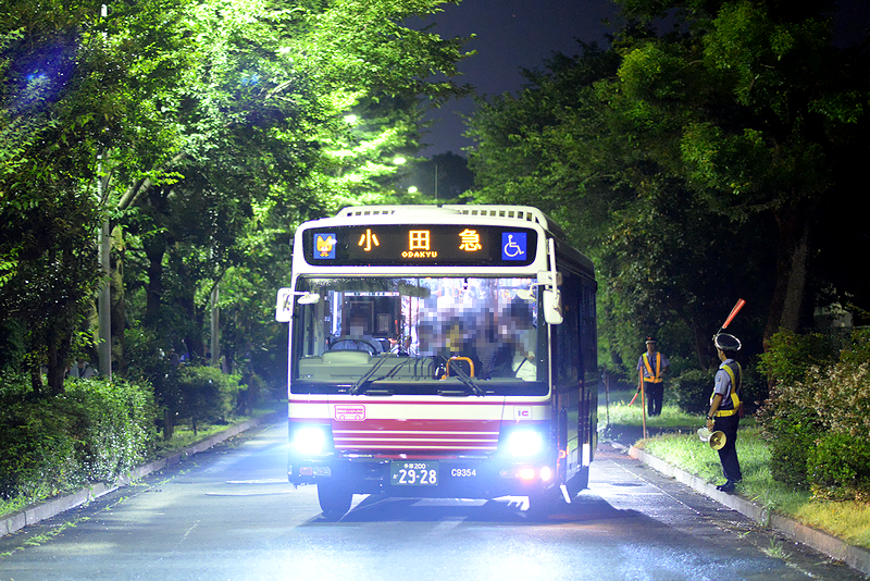 Tm على تويتر 昨夜は味スタ臨を見に味の素スタジアムへ 久々に東門で撮ったけど小田急バスが次から次へと出てくる光景はやっぱ見ていて楽しい