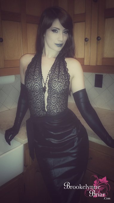 I'm  actually leaving my house tonight!  All glammed up and ready to have some fun :) #tmblr https://t<a href="/tag/tmblr"class="tags"><span>#tmblr</span></a>