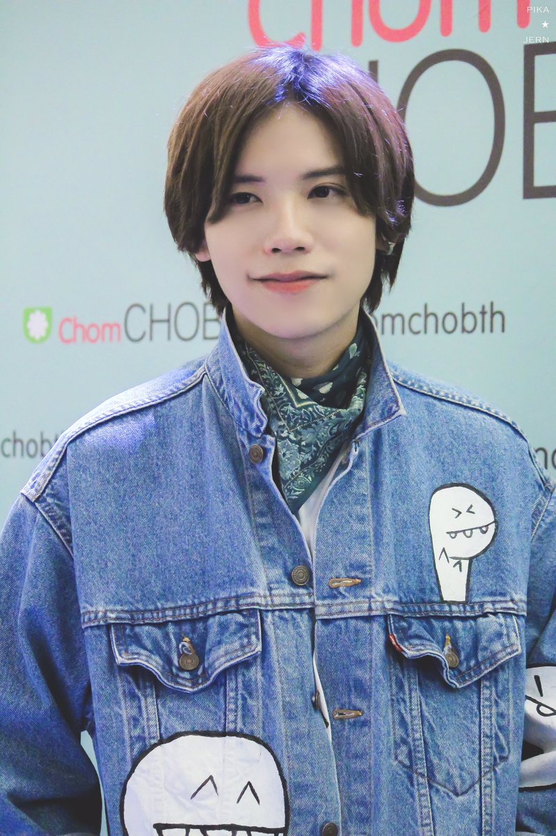 kacha_nontanunx's tweet photo. cr.PikaJerN: 160706 ผมยาวแสกกลางละหน้ายาวกะหน้าหวานไปอีกรู้บ้างมั้ย ꒰˘̩̩̩⌣˘̩̩̩๑꒱♡
#ChomChobTH @ Kacha_AF8 https://t.co/zghh7l4t6O