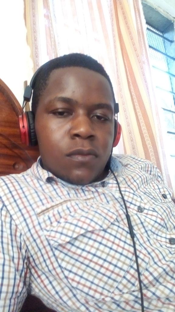 agricious2's tweet photo. #EuroTigoSamaki ufaransa ndio mshini wa mechi ya leo @tigosamaki mlimani https://t.co/OucOwvydmL