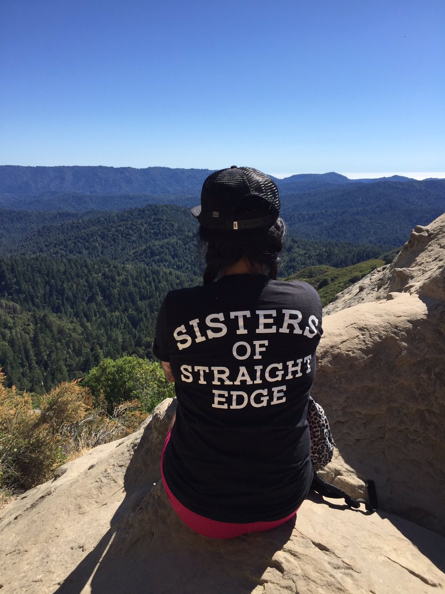 Nowheregirl_1's tweet photo. Today's hike #hikingadventures #hiking #naturelover #sistersofstraightedge #straightedge https://t.co/NB0LeKEN8K