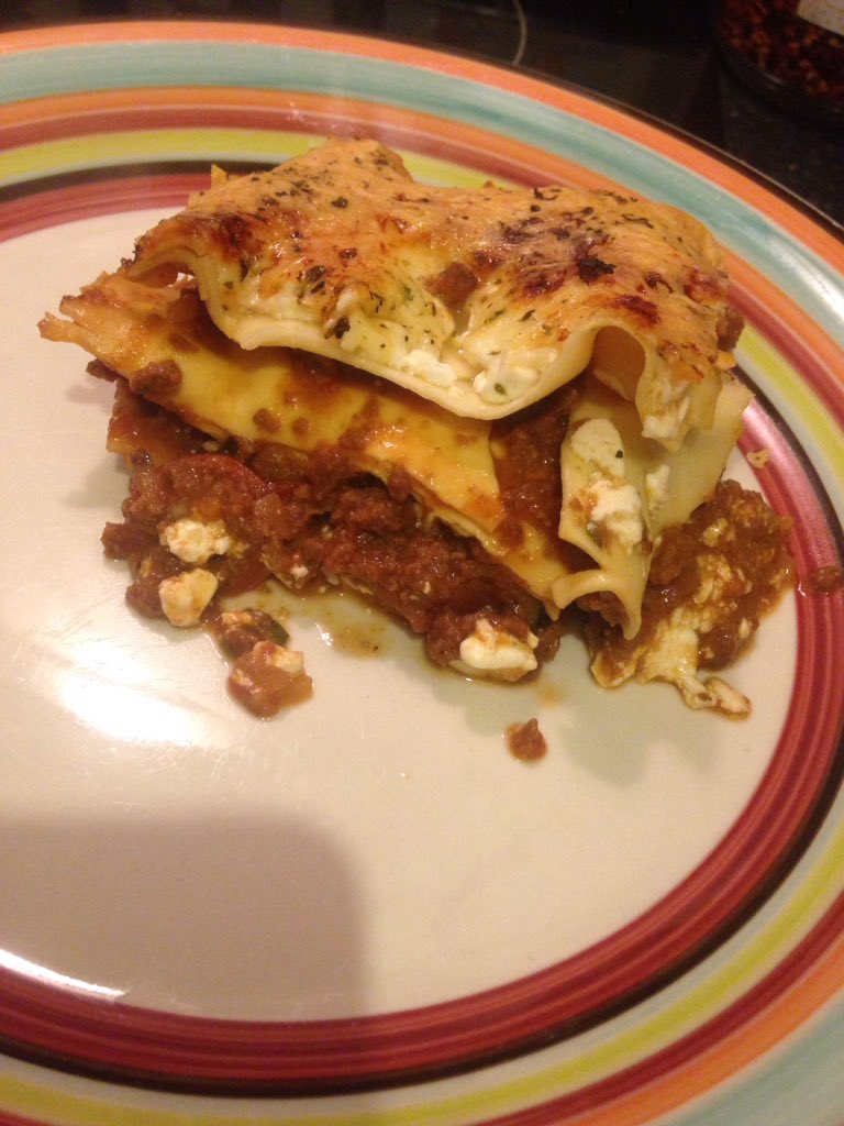 easynowvasquez's tweet photo. @SundayBrunchC4 bit late but here's my husbands amazing lasagne #yum https://t.co/enCn2eiPpK